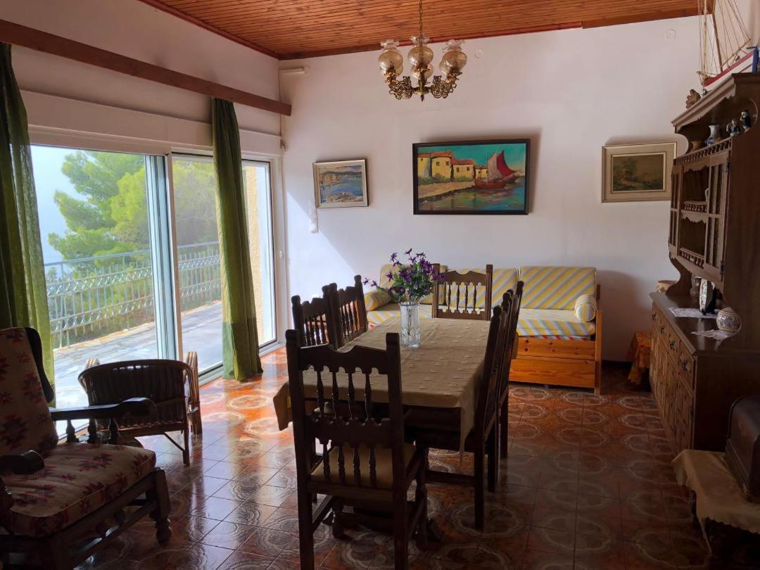 Ferienwohnung Vana Kavos Agia Marina  Exterior foto