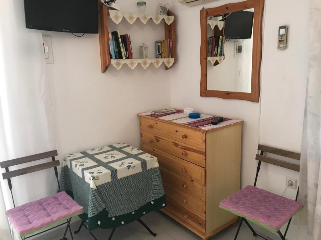 Ferienwohnung Vana Kavos Agia Marina  Exterior foto